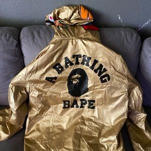 ABATHING APE GOLD REVERSIBLE JAKCET!